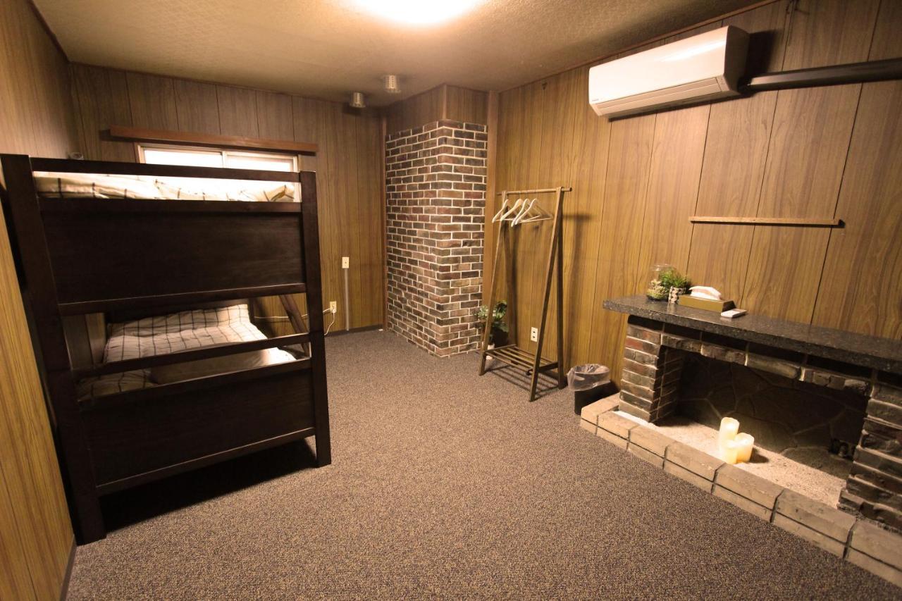 Hibari House Hostel Okayama Buitenkant foto
